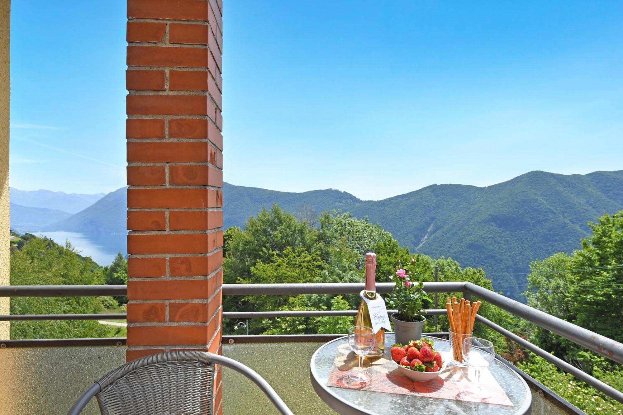 Ca' Gina Panoramica - Monte Bre - Happy Rentals ลูกาโน ภายนอก รูปภาพ